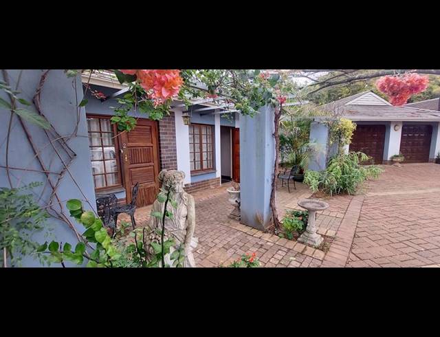 8 BEDROOM HOUSE FOR SALE IN MONTROSE